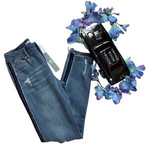 Tractr NWT Medium Wash Skinny Jeans Girls 16